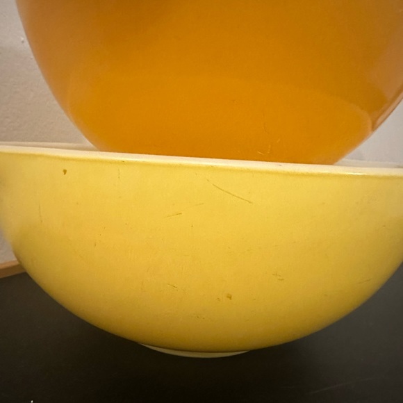 Vintage Pyrex Nested Mixing Bowls - Picture 3 of 6
